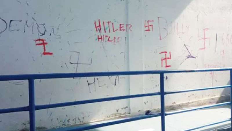 Neonazistas invadem uma escola e picham paredes com suásticas e referências a Hitler