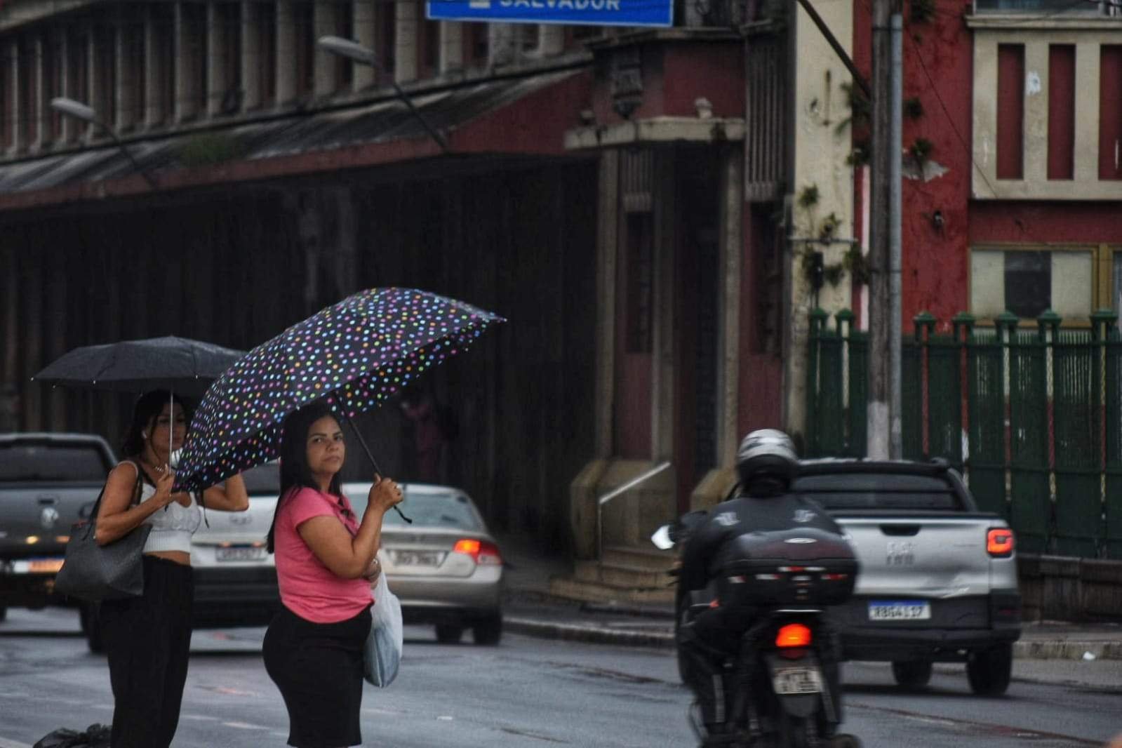 Vem Mais Chuva Por Aí Inmet Emite Alerta De Perigo Para Chuvas Intensas Para Todo Es Es Em Foco 
