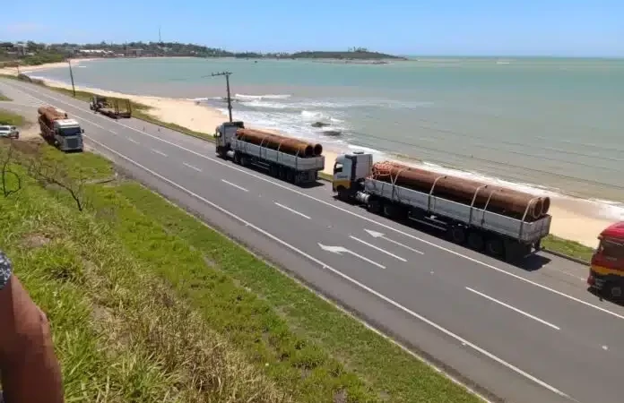 Novas etapas do engordamento da orla de Meaípe tem início em Guarapari