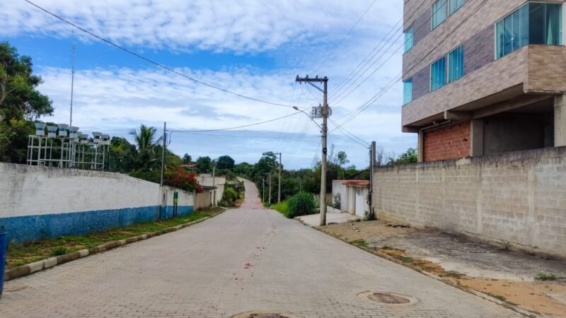 Pavimentação de ruas na reta final no bairro Guanabara, em Anchieta