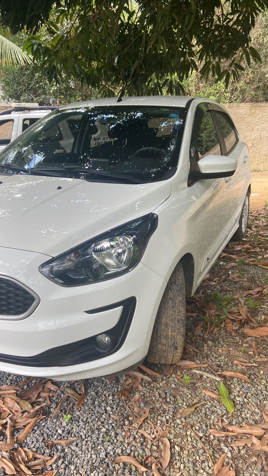 Policiais detém criminosos que cometeram roubo de veículo no bairro Meaípe