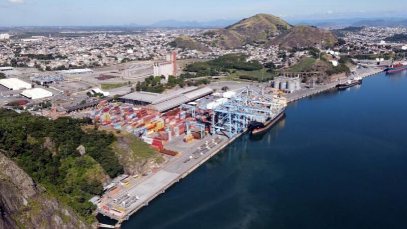 Empresas portuárias investem R$ 900 milhões e geram 2.200 novos empregos