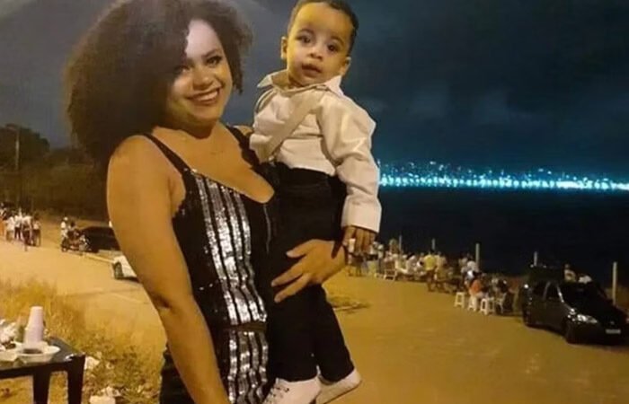 Morre mulher que decapitou filho de 6 anos em ritual satânico